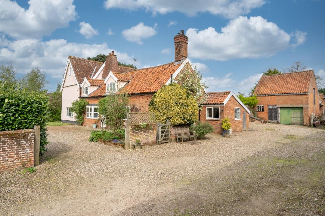 Farm House for sale with 4 bedrooms, Barnham Broom Fine & Country