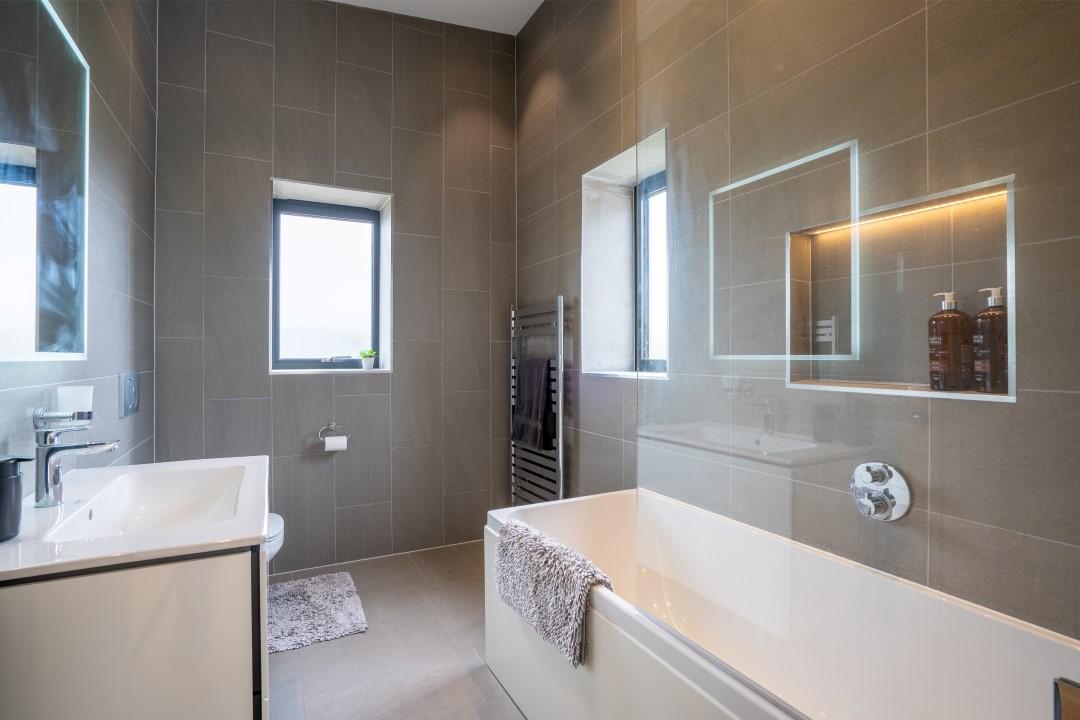 Detached House for sale with 6 bedrooms, Acle Fine & Country