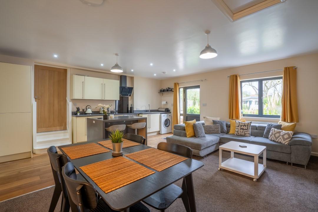 Detached House for sale with 6 bedrooms, Acle Fine & Country