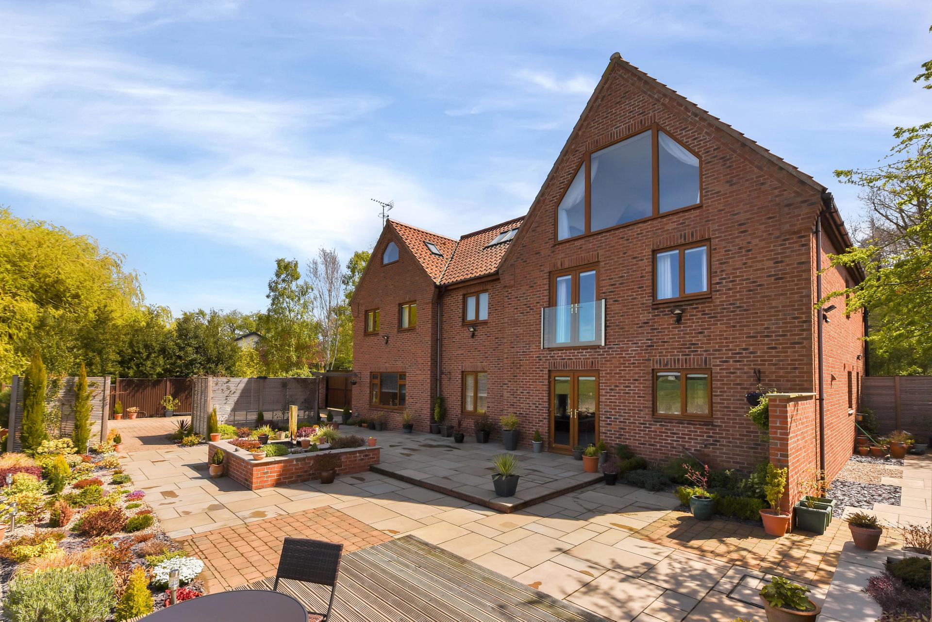 5 bedroom Detached House for sale in Cuckney