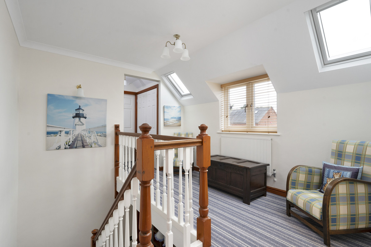 Detached House for sale with 4 bedrooms, Farriers Green, Clifton
