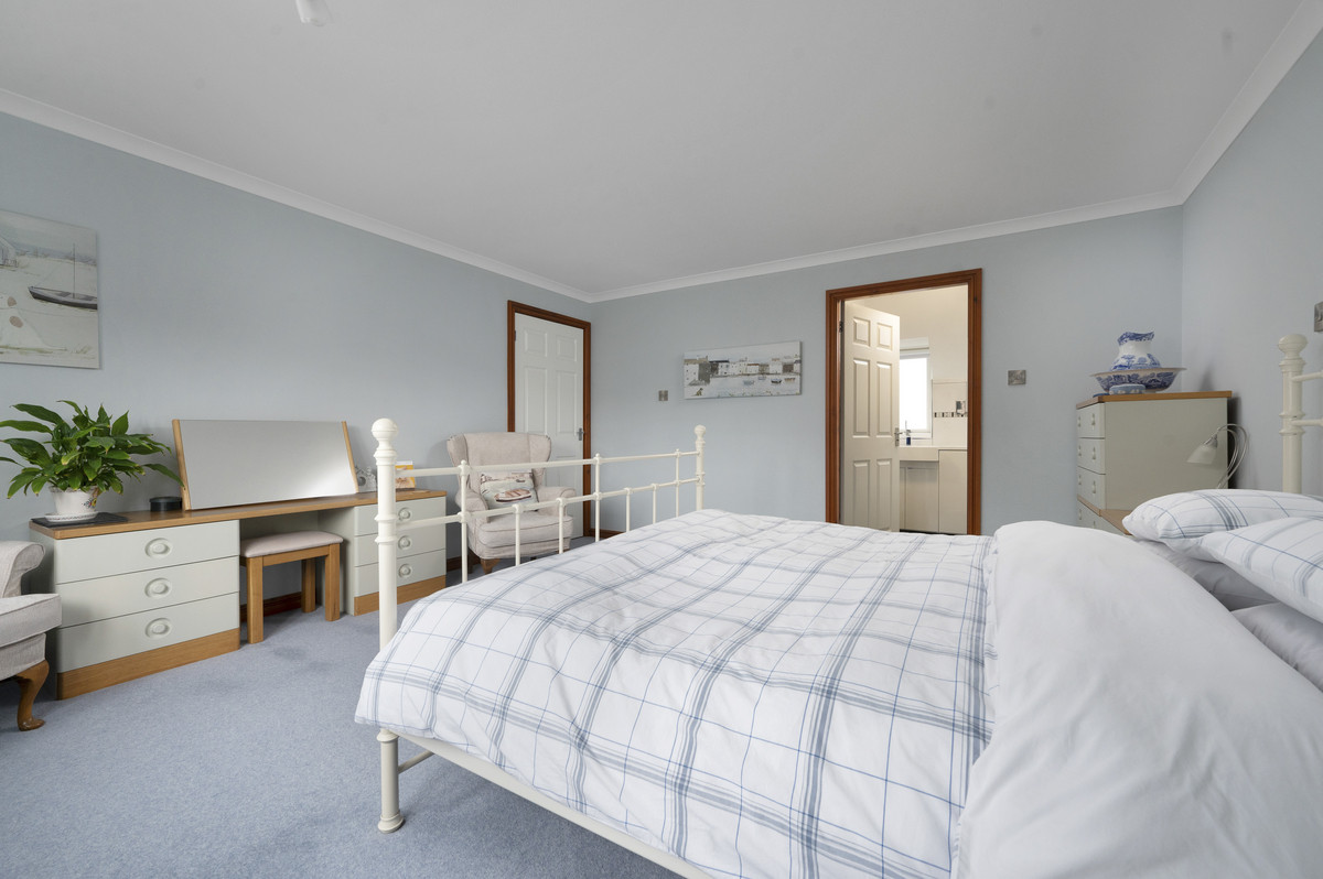 Detached House for sale with 4 bedrooms, Farriers Green, Clifton