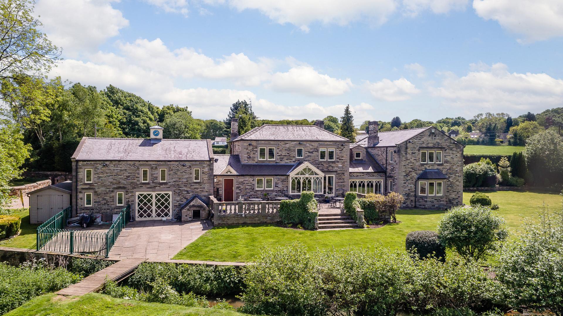 5 bedroom Detached House for sale in Barnsley