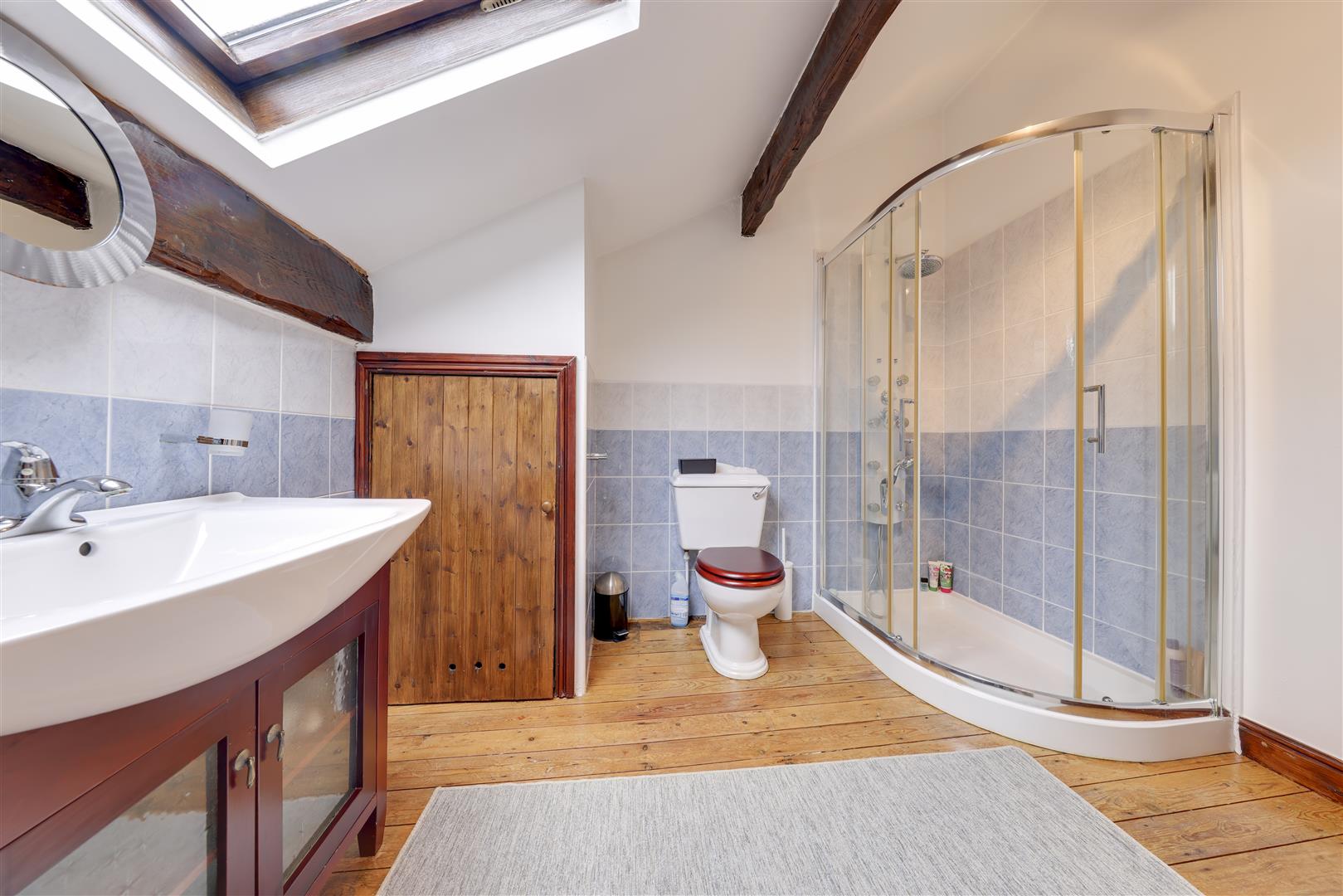 SemiDetached House for sale with 4 bedrooms, Loveclough Fold