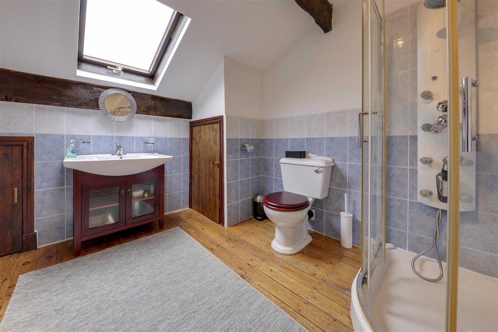 SemiDetached House for sale with 4 bedrooms, Loveclough Fold