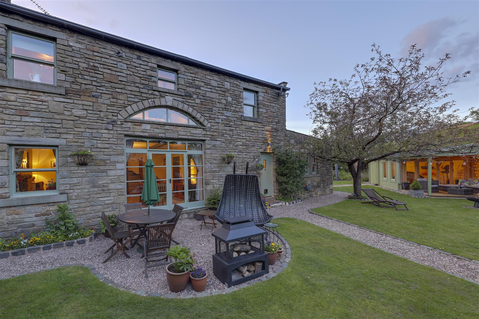 SemiDetached House for sale with 4 bedrooms, Loveclough Fold