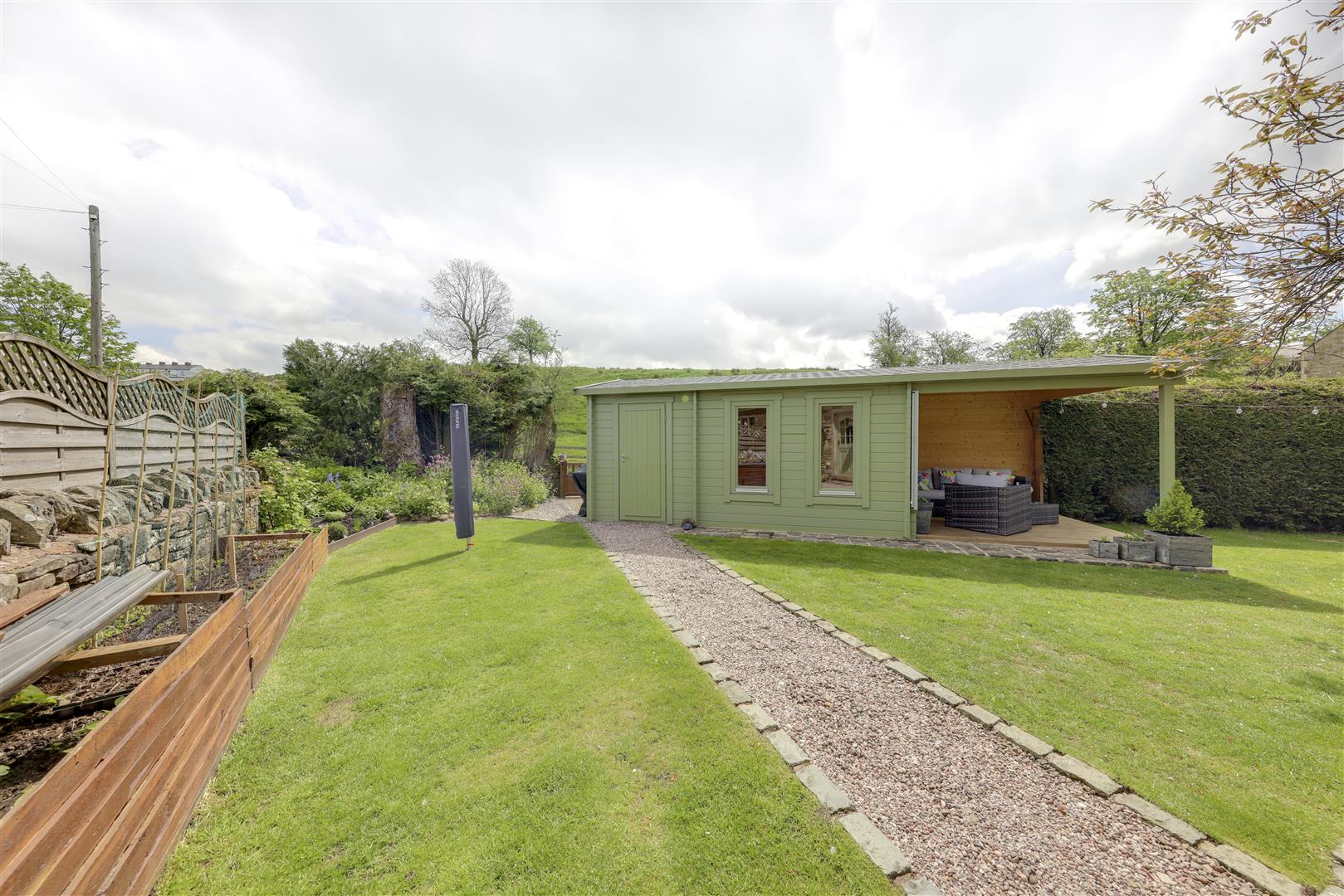 SemiDetached House for sale with 4 bedrooms, Loveclough Fold