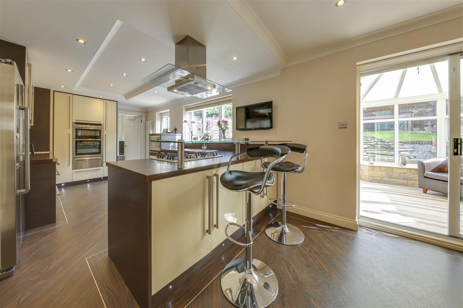 Detached House for sale with 5 bedrooms, Alden Close, Helmshore Fine