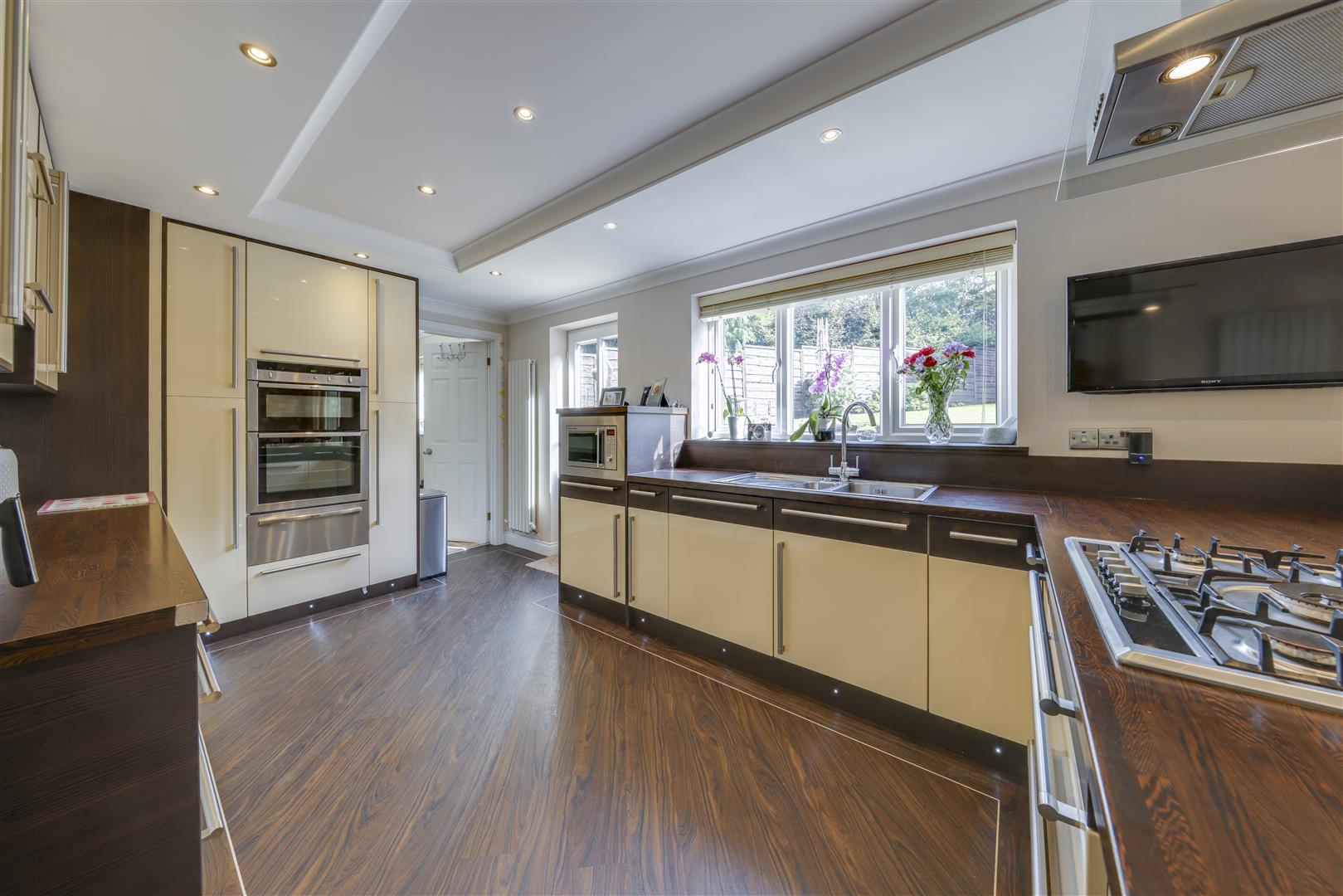 Detached House for sale with 5 bedrooms, Alden Close, Helmshore Fine