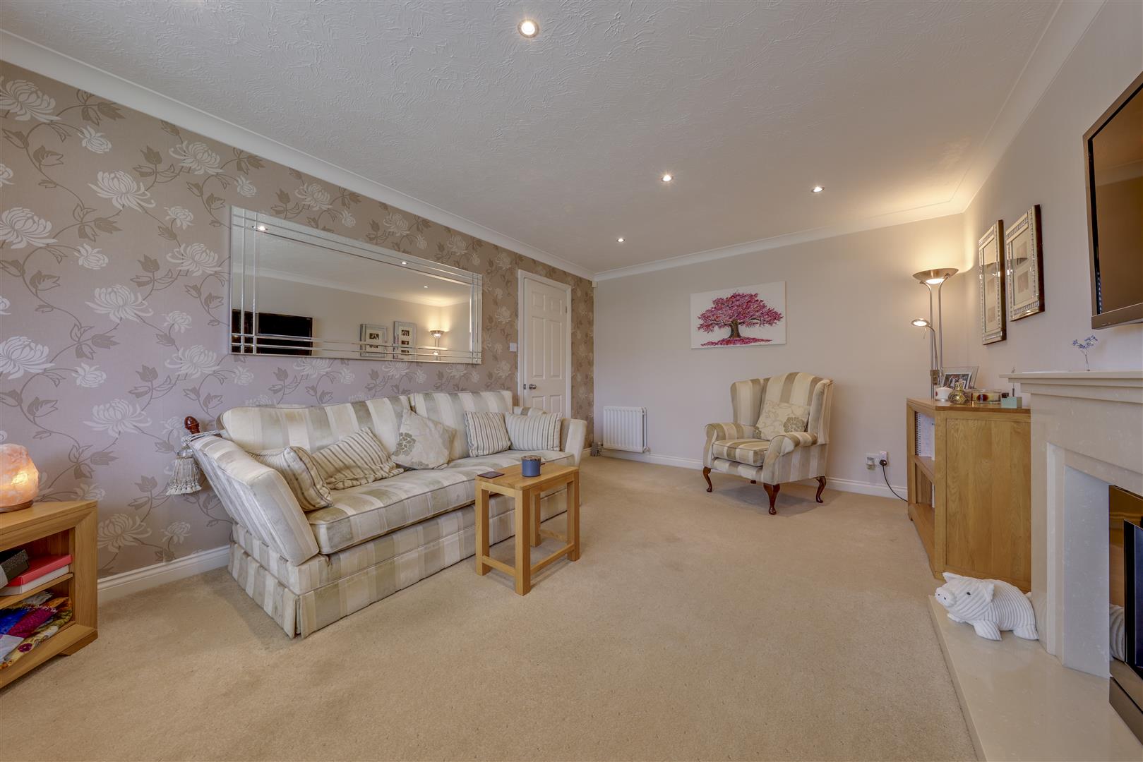 Detached House for sale with 5 bedrooms, Alden Close, Helmshore Fine