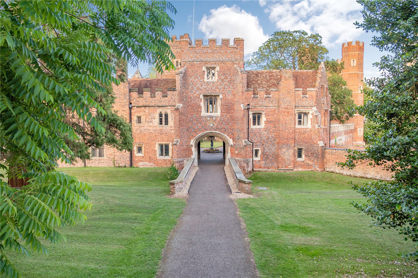 Detached House for sale with 7 bedrooms, Church Street, Buckden Fine