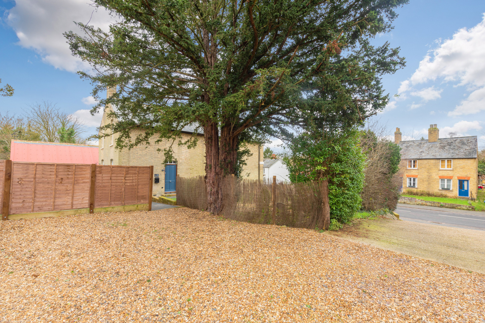 Detached House for sale with 4 bedrooms, Ermine Street, Caxton Fine & Country