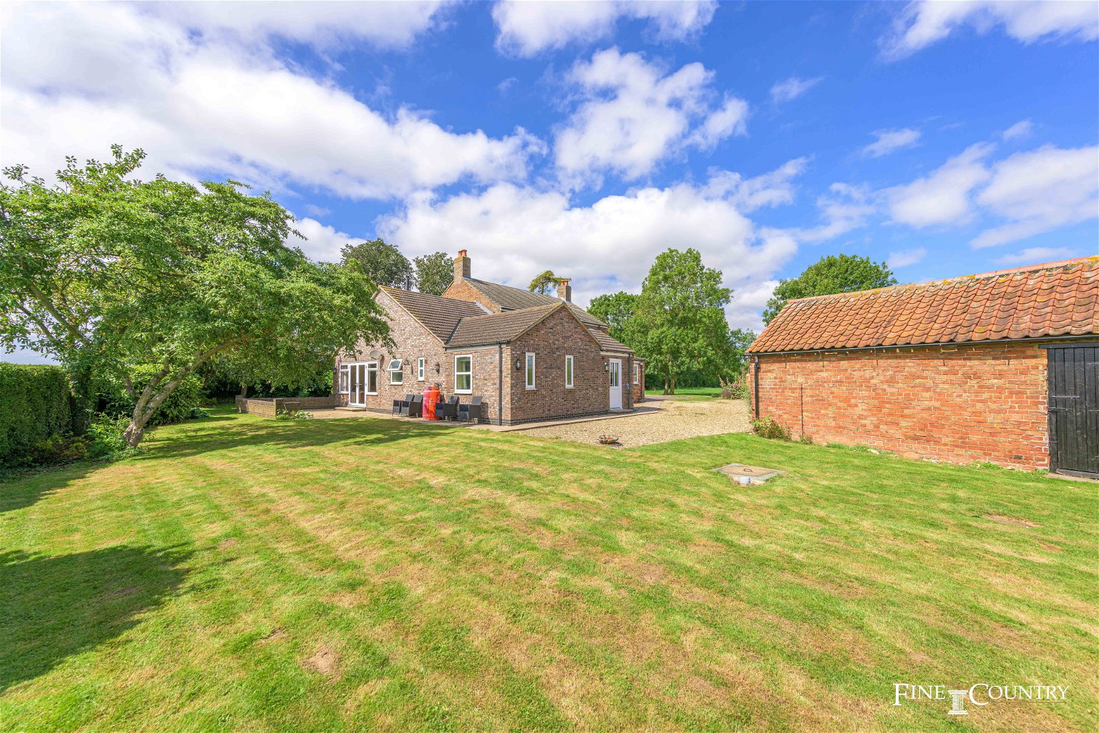 Detached House For Sale With 4 Bedrooms West Pinchbeck Fine And Country