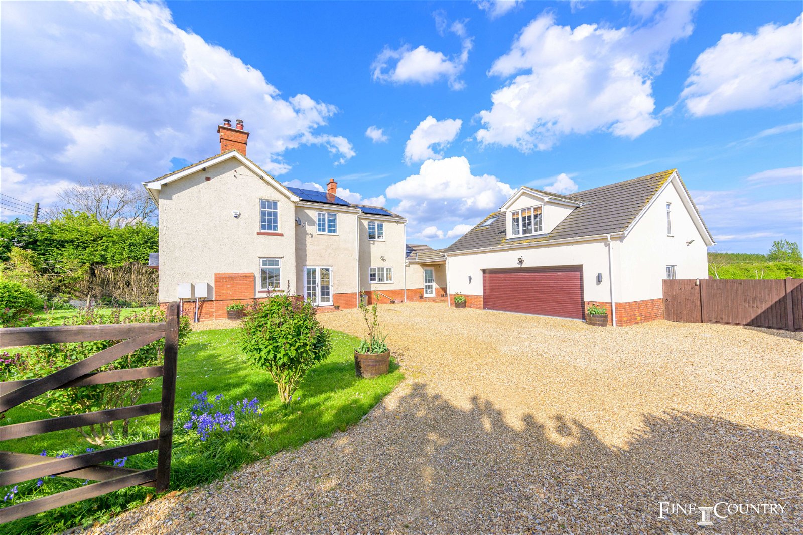 Detached House for sale with 4 bedrooms, Crowland Fine & Country