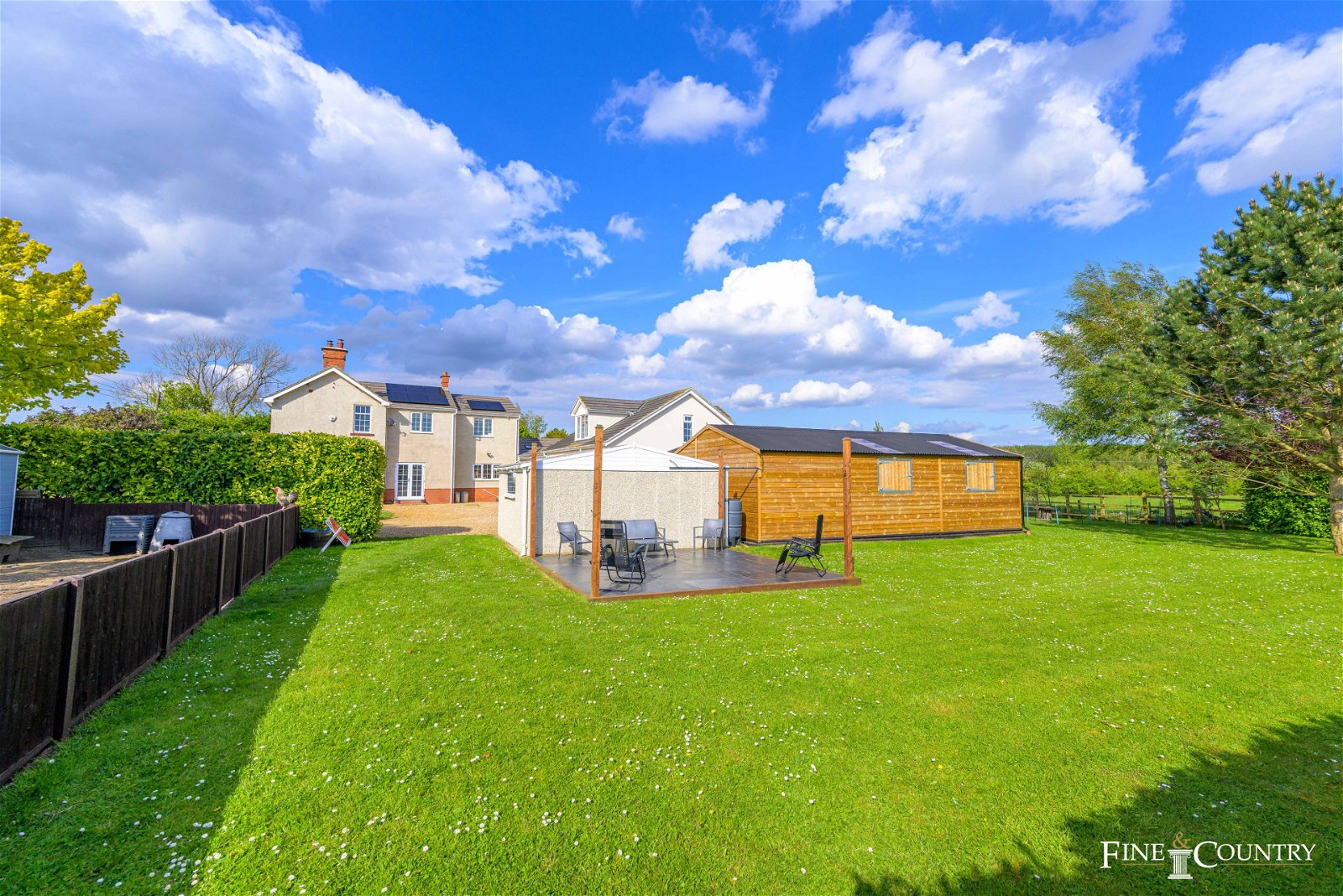 Detached House for sale with 4 bedrooms, Crowland Fine & Country