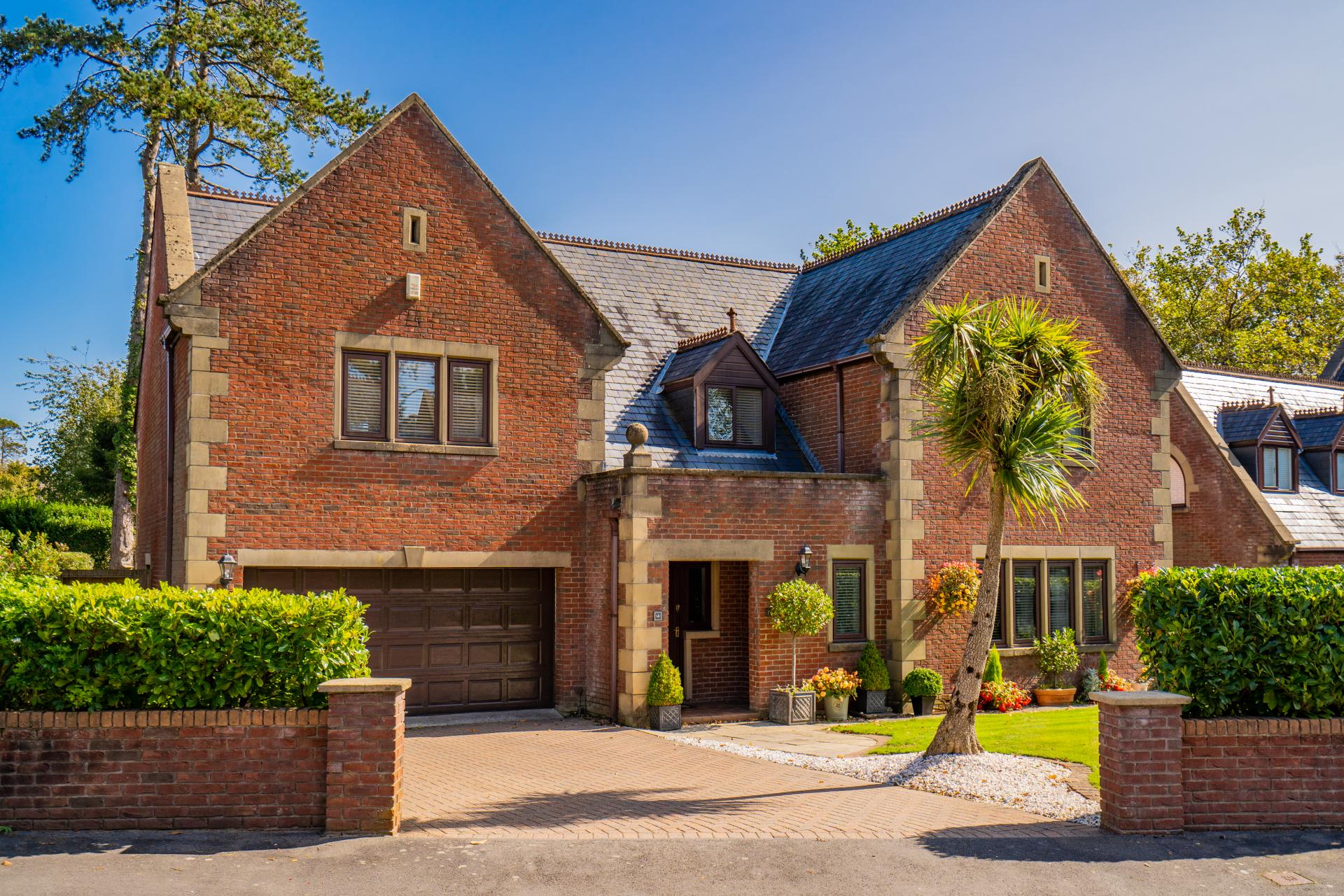 5 bedroom House for sale in Swansea