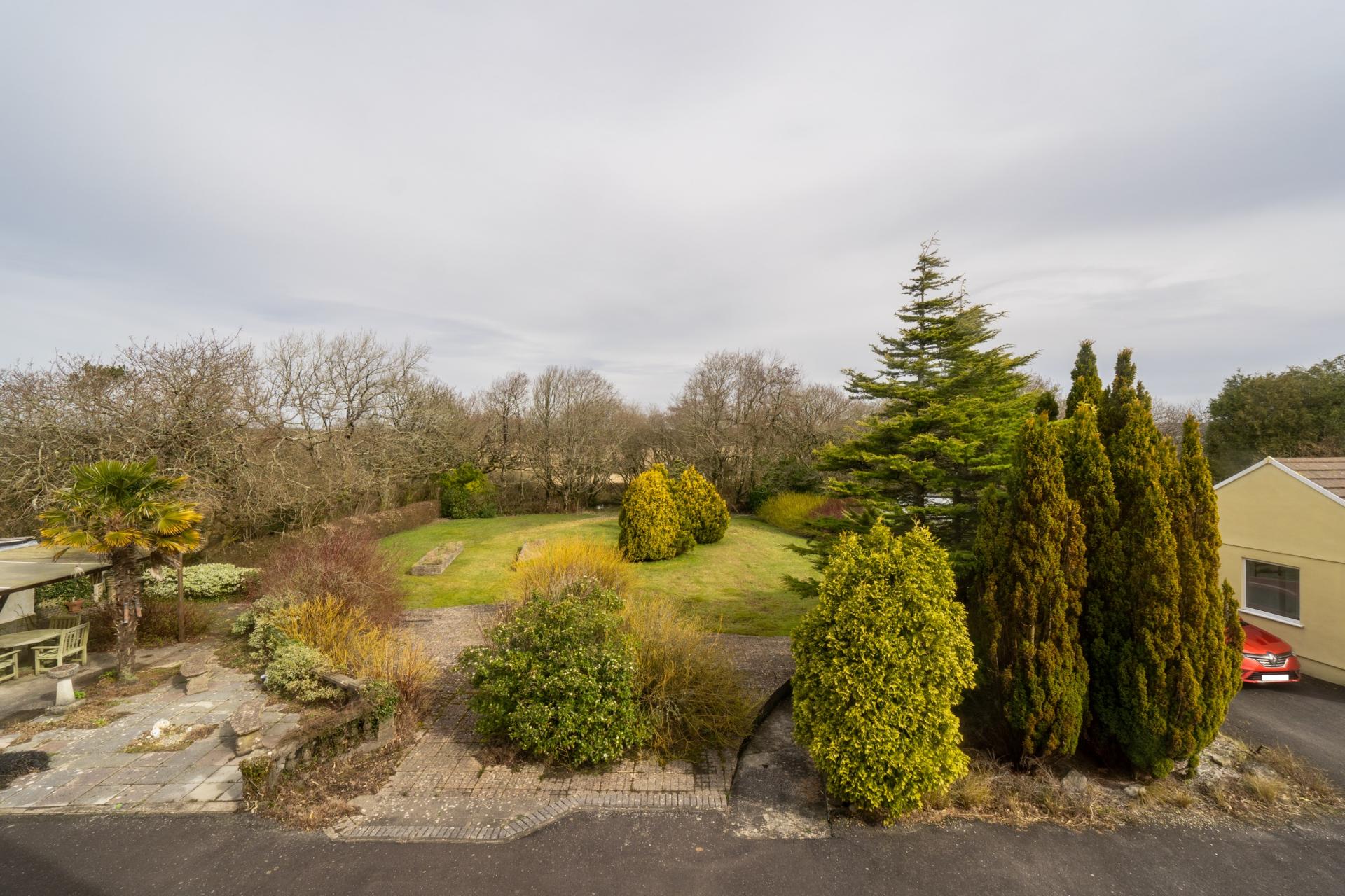 3 bedroom House With Land for sale in Swansea