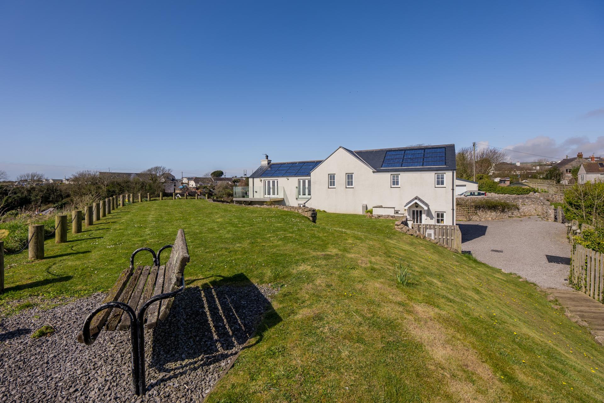 4 bedroom House for sale in Swansea