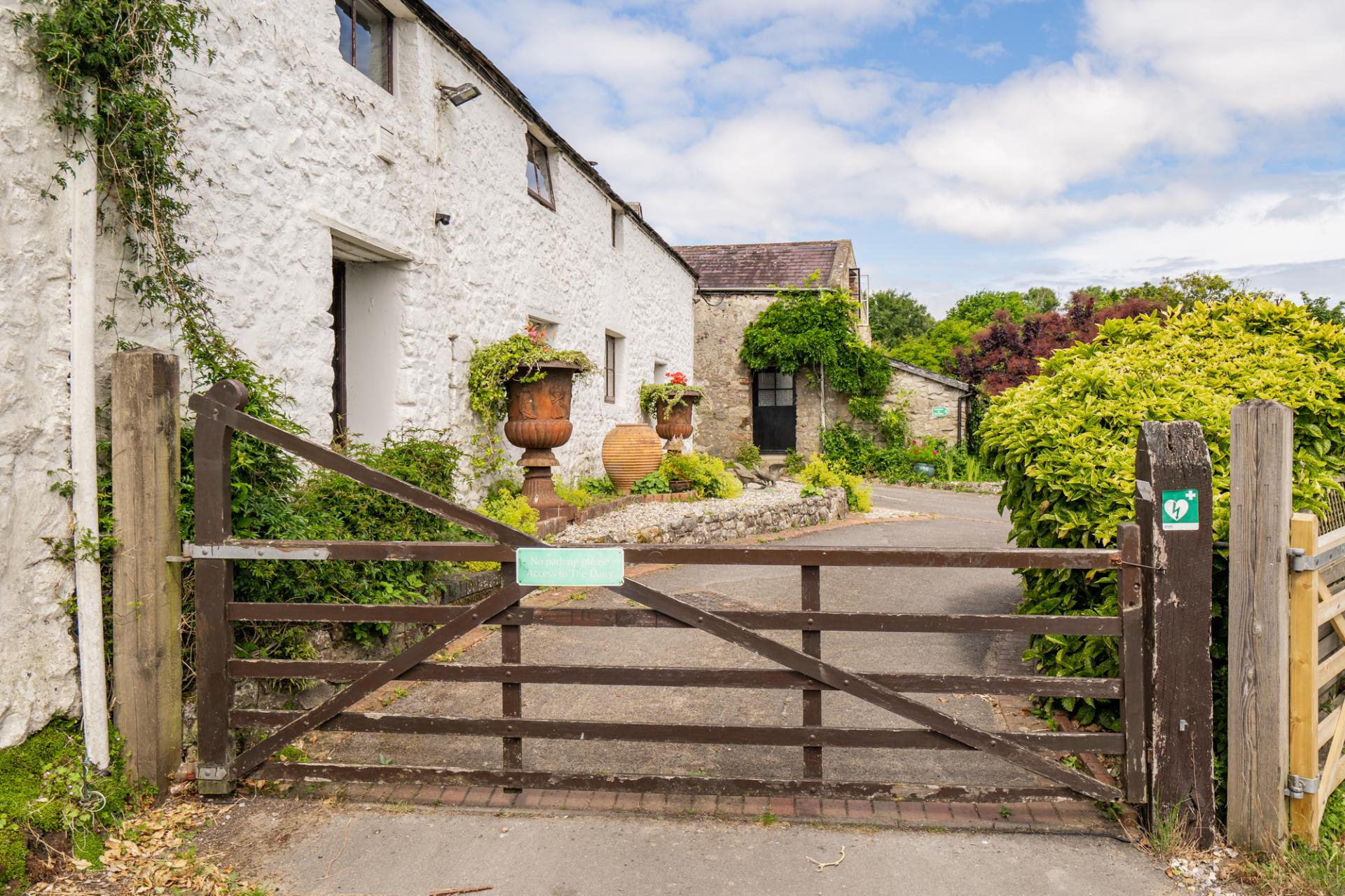 Detached House for sale with 5 bedrooms, Cwm Ivy Court Farm, Llanmadoc