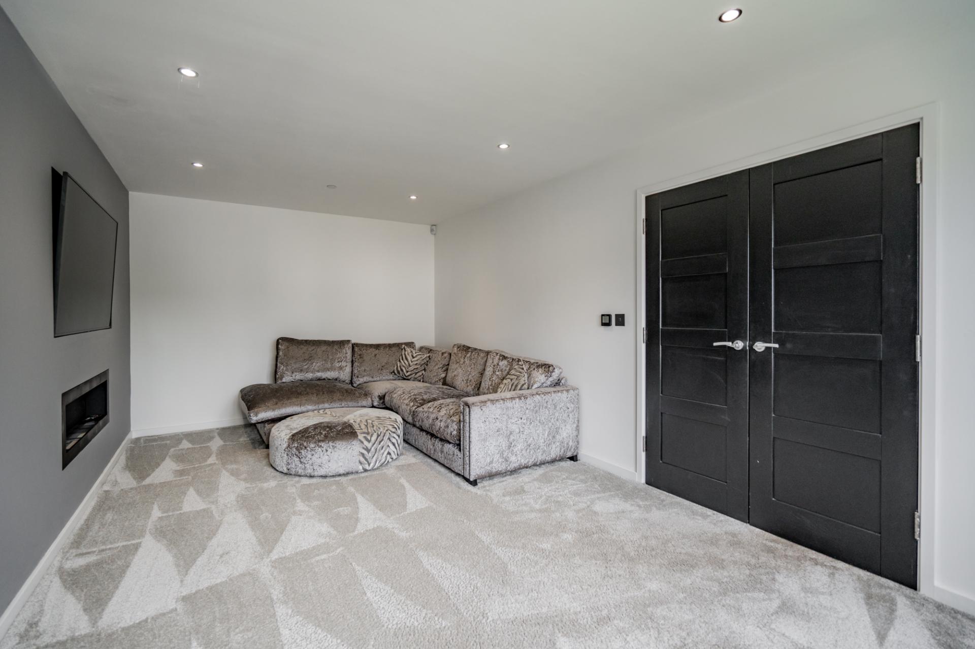 Detached House for sale with 5 bedrooms, Five Road, Horeb Fine & Country