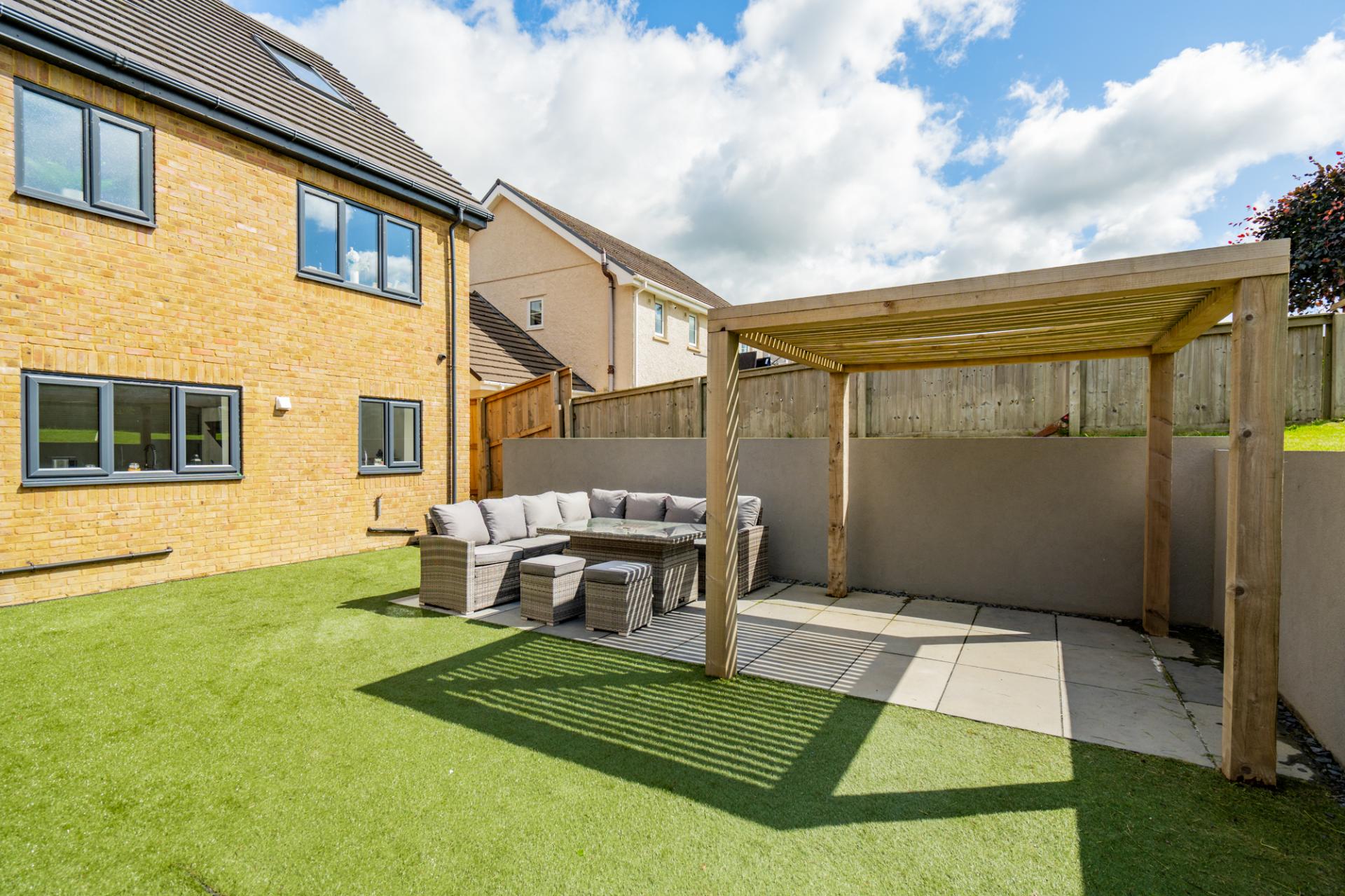 Detached House for sale with 5 bedrooms, Five Road, Horeb Fine & Country