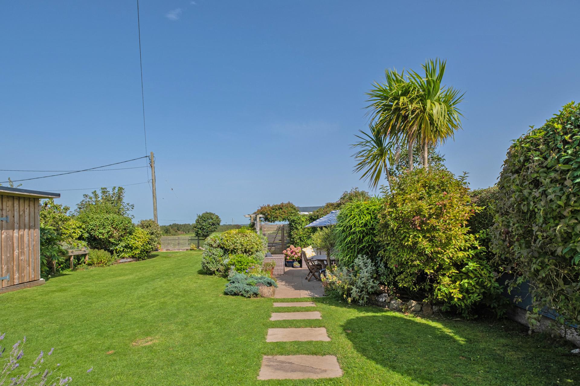 Detached House for sale with 5 bedrooms, 27 East Cliff, Pennard Fine