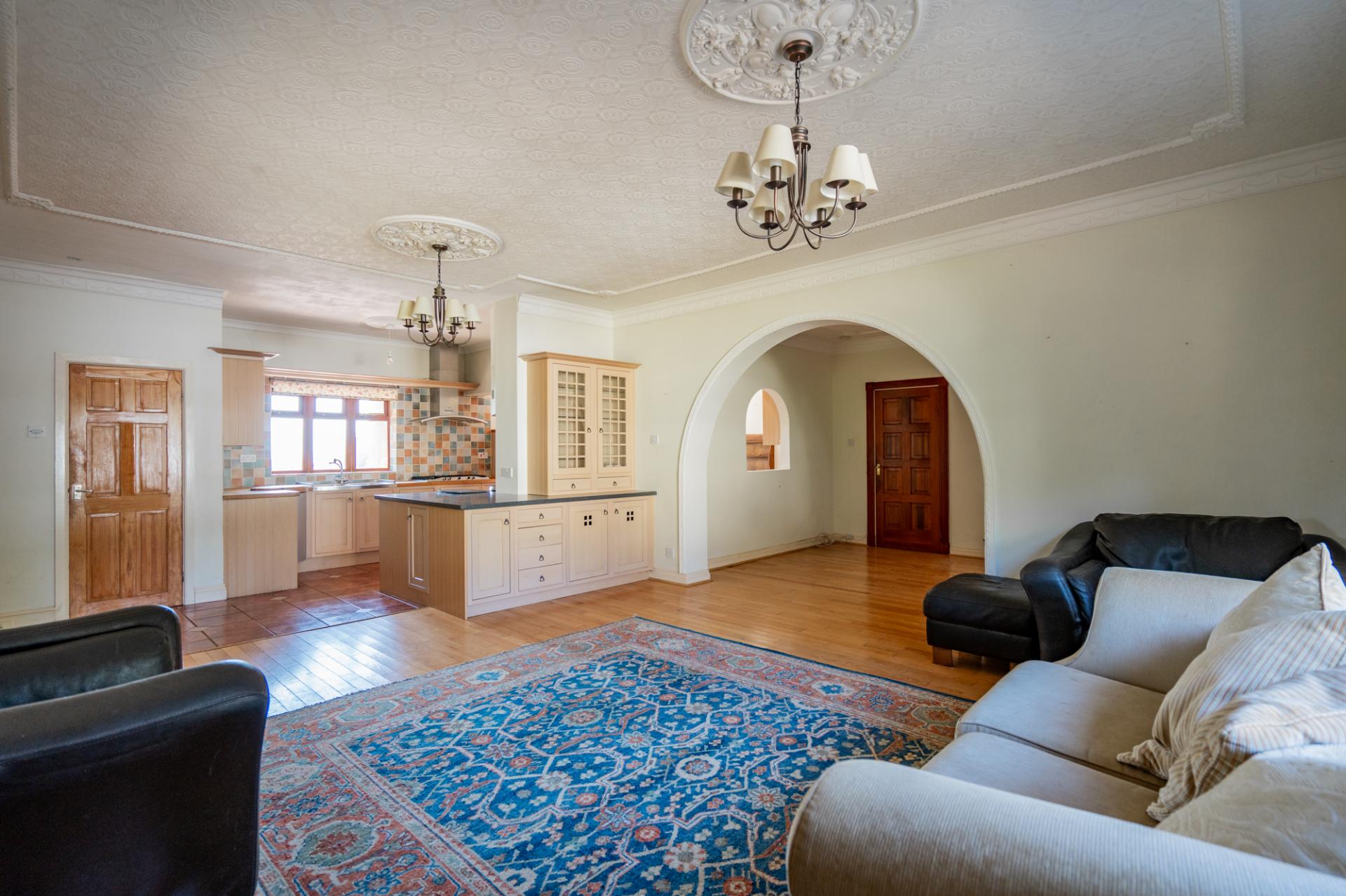 Detached House for sale with 6 bedrooms, Highfield House, Port Eynon