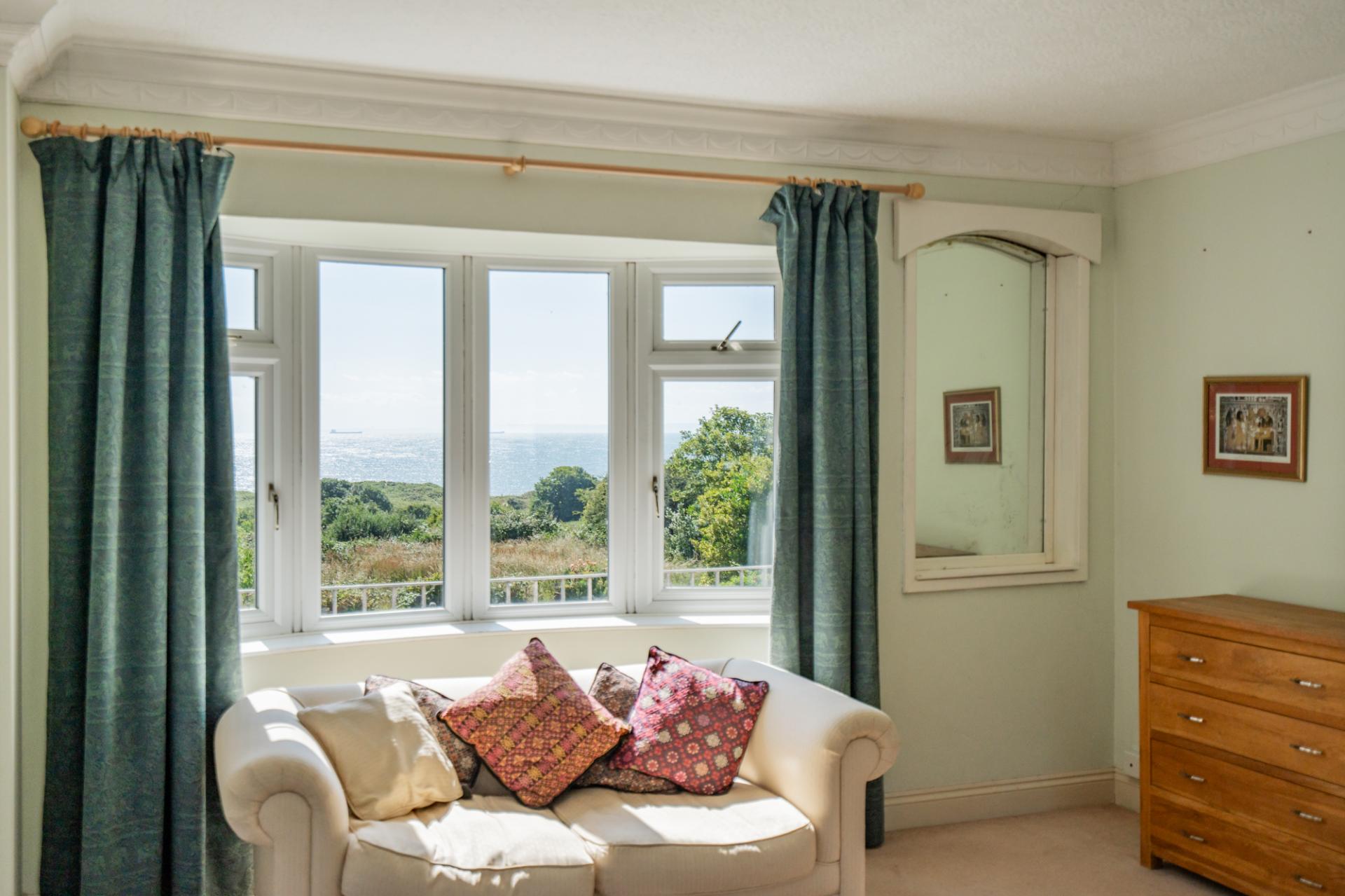 Detached House for sale with 6 bedrooms, Highfield House, Port Eynon