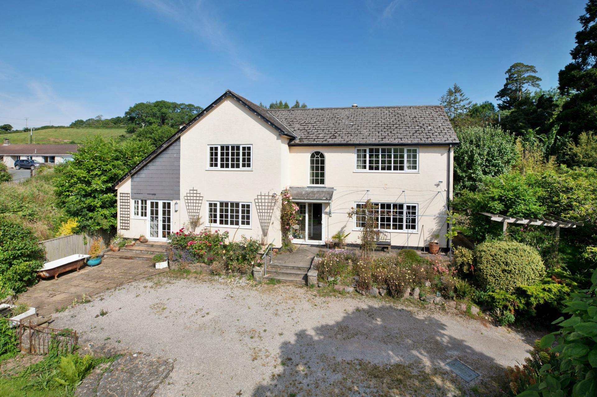 4 bedroom Detached House for sale in Totnes