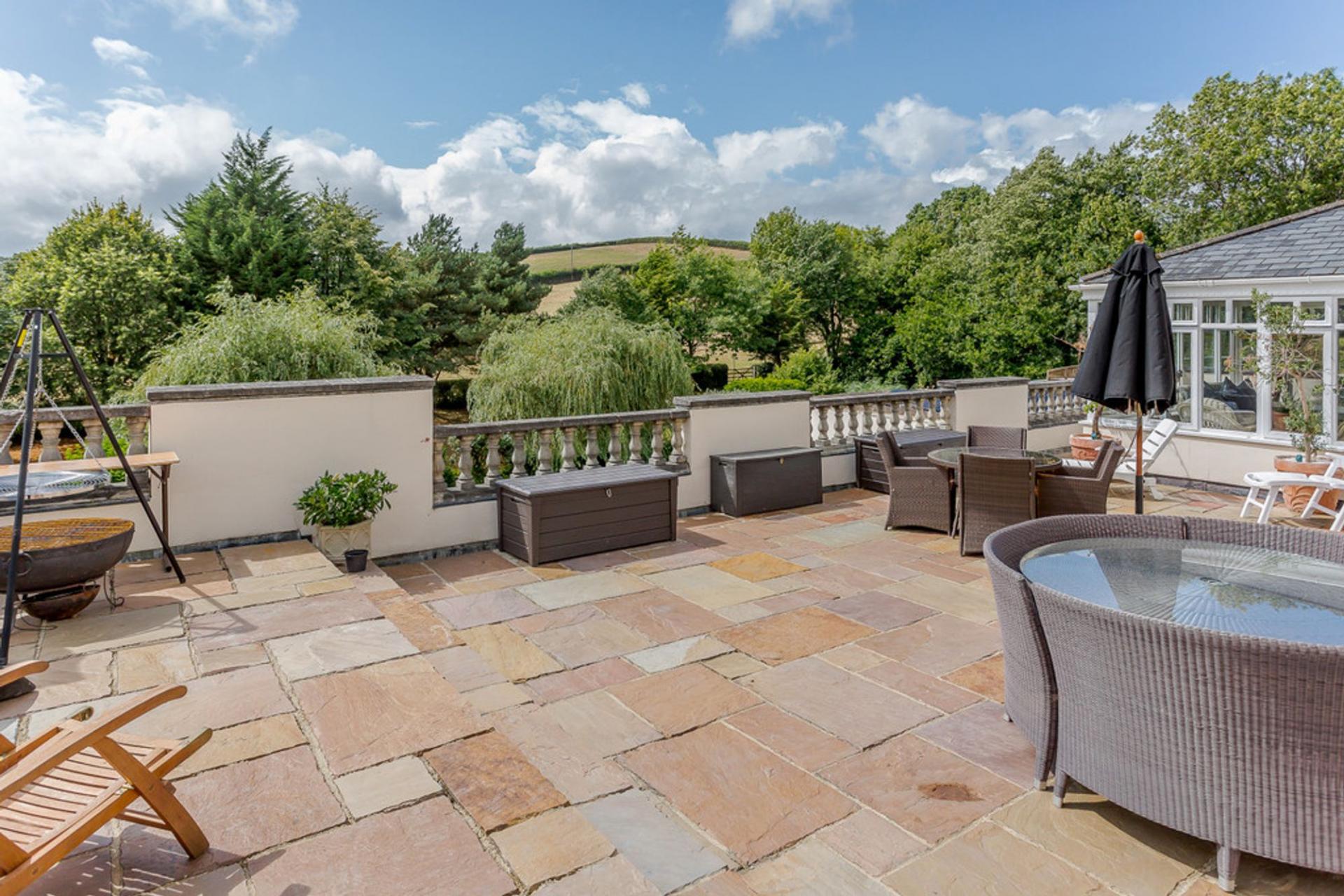 Detached House for sale with 6 bedrooms, Staverton, Totnes Fine & Country