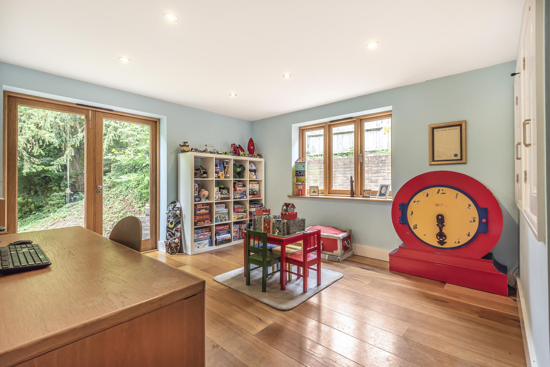 5 bedroom Detached House for sale in Heathfield