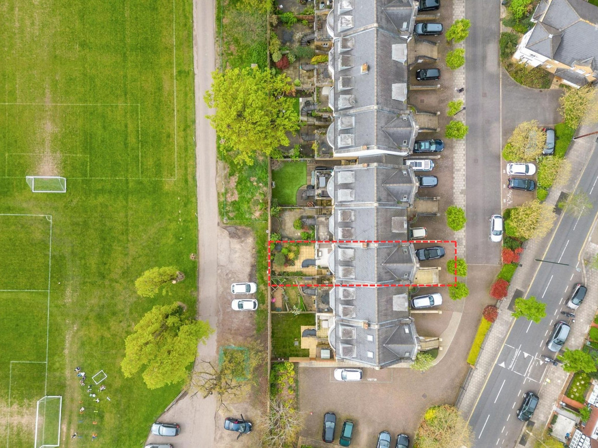 Terraced House for sale with 4 bedrooms, Admiralty Way, Teddington