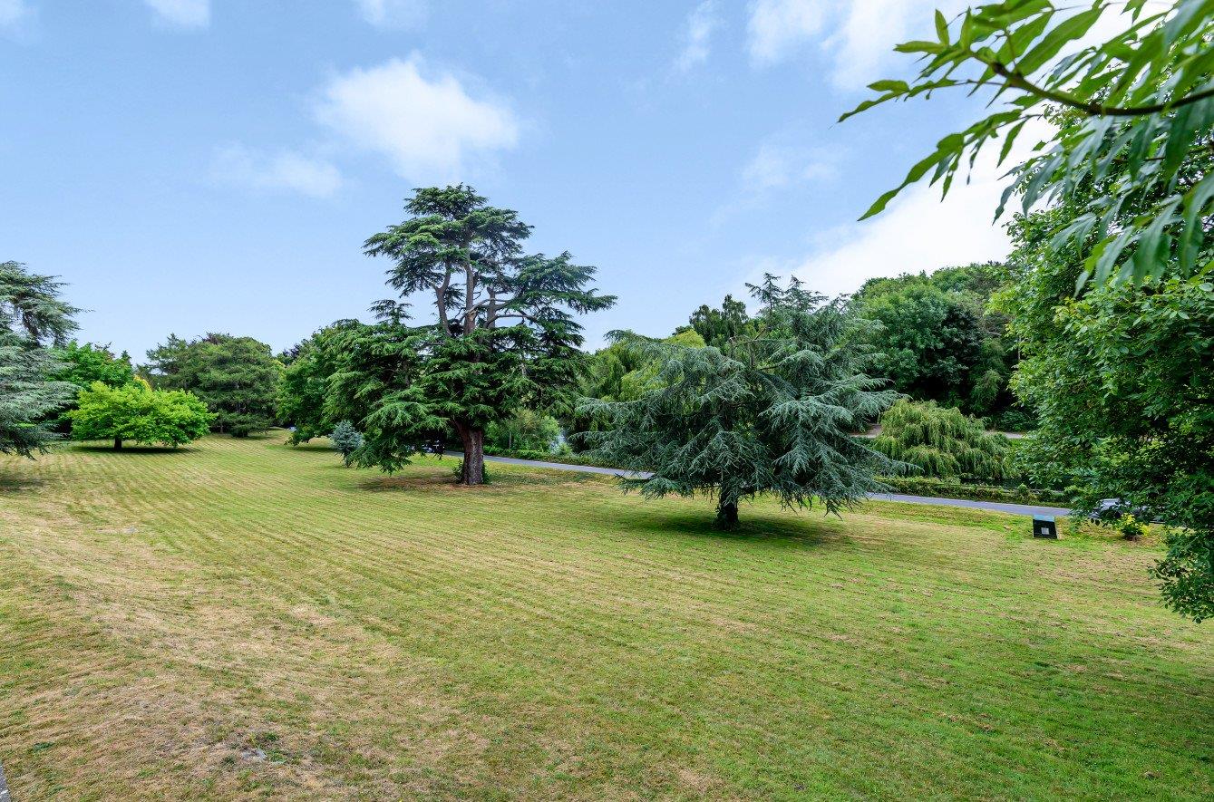 Apartment for sale with 2 bedrooms, Stunning Manor House Conversion