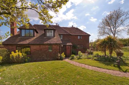 3 Bedroom Detached House For Sale In Maidstone