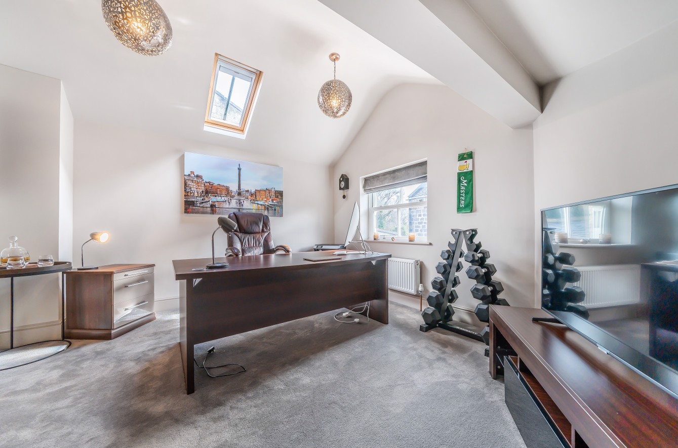 Detached House for sale with 2 bedrooms, Heathfield Cottage, Whitegate