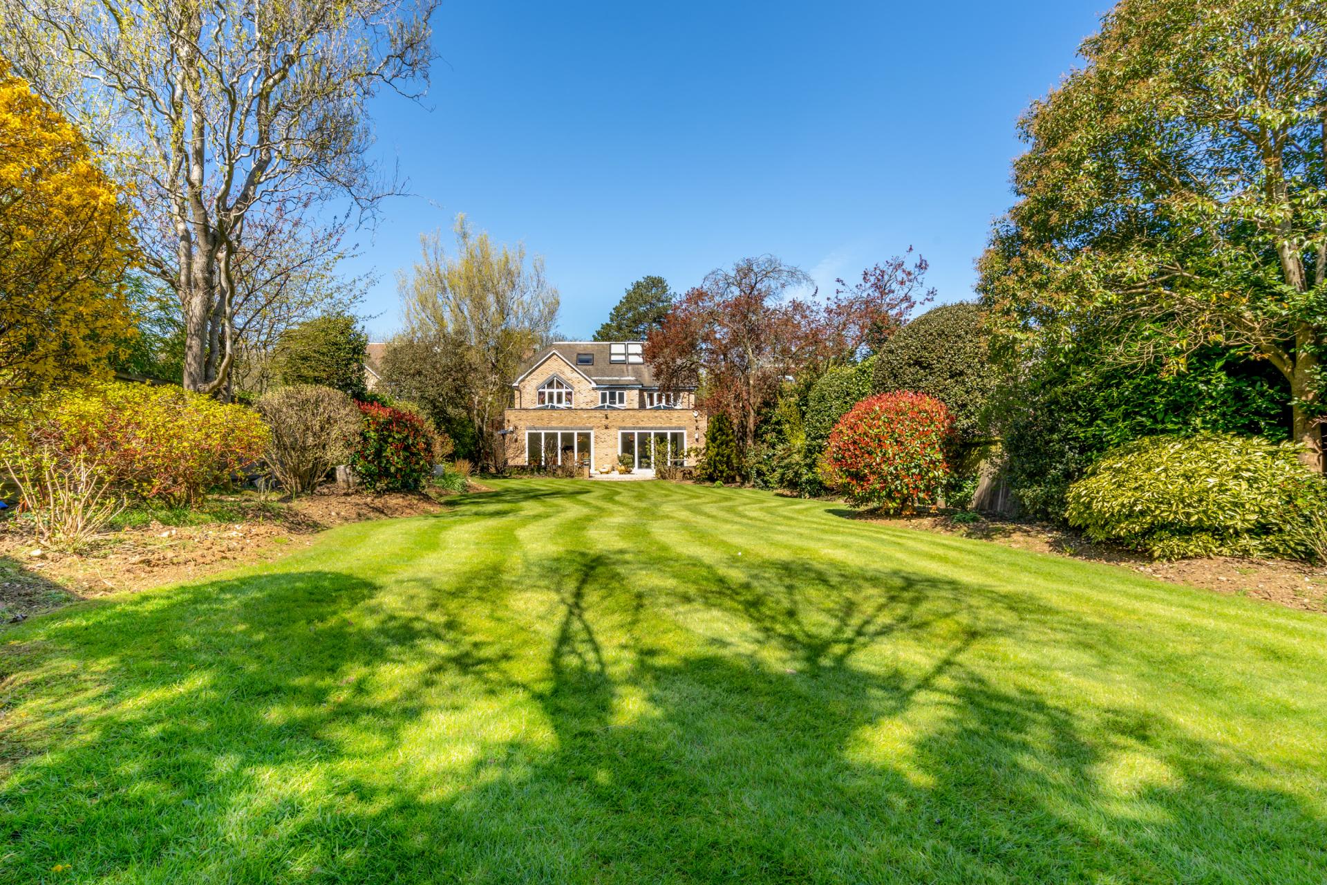 Detached House for sale in Kenley