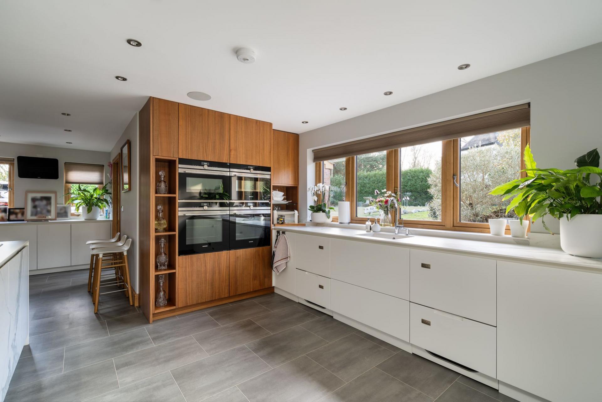 Detached House for sale with 4 bedrooms, Lunghurst Road, Woldingham