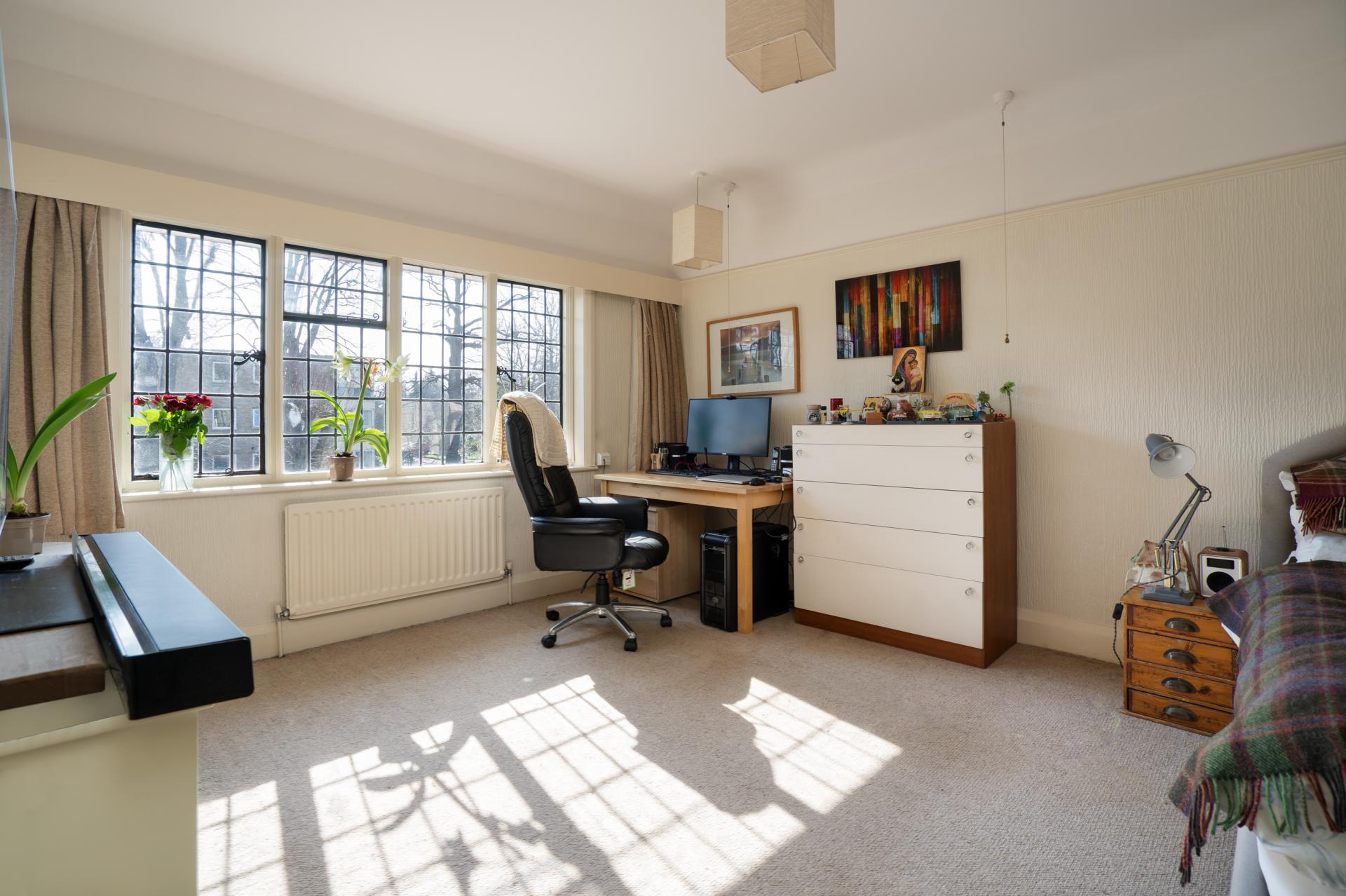 Detached House for sale with 4 bedrooms, Warham Road Fine & Country