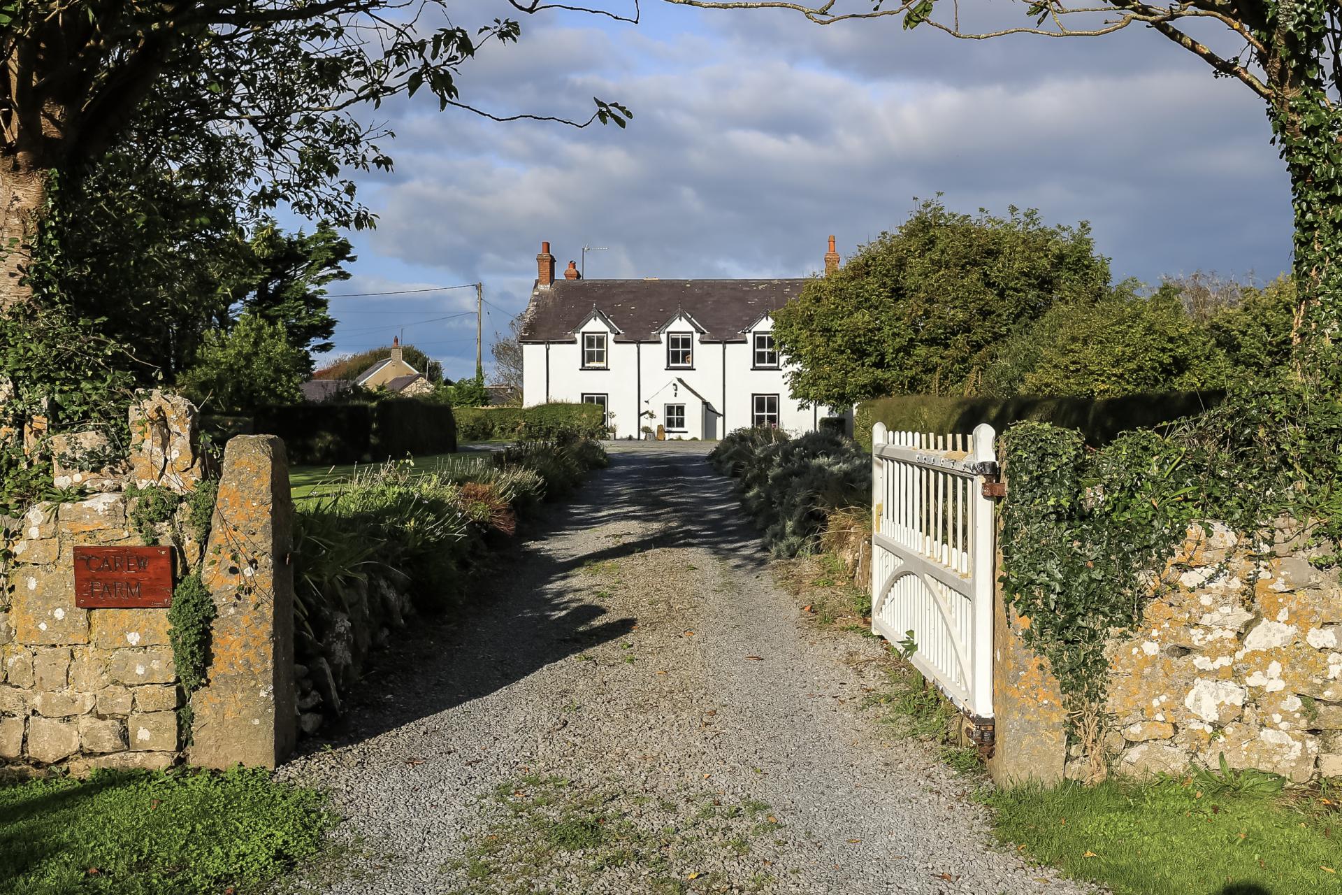 7 Bedroom Farm House For Sale In Pembroke