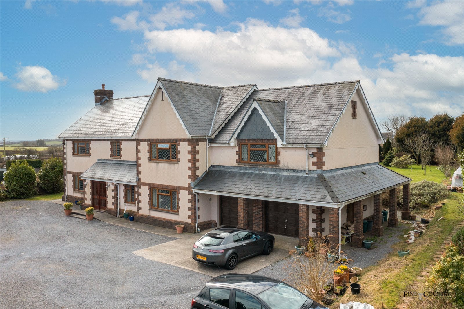 5 bedroom Detached House for sale in Carmarthen