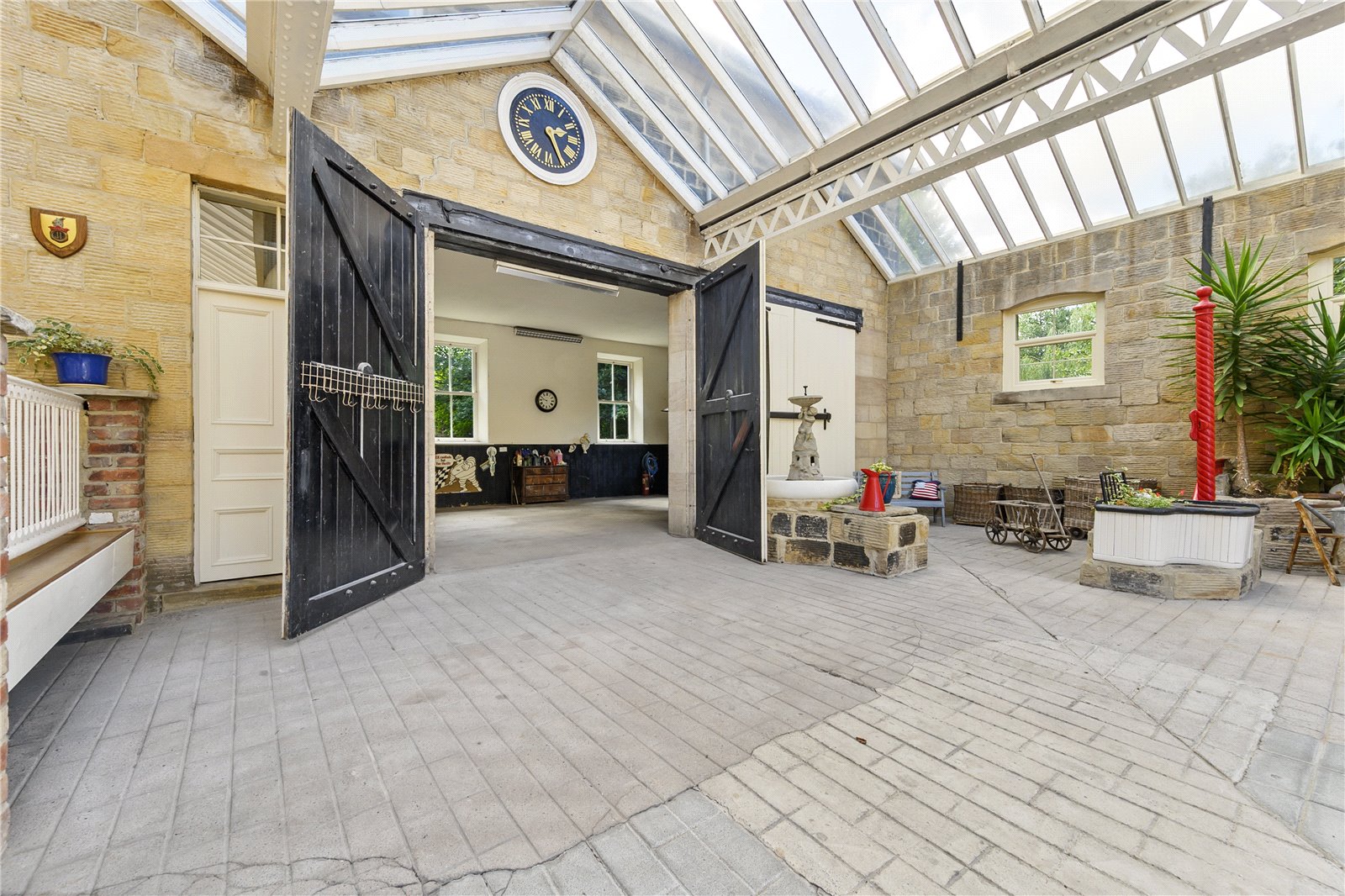 Detached House for sale with 4 bedrooms, The Coach House, Apperley Lane