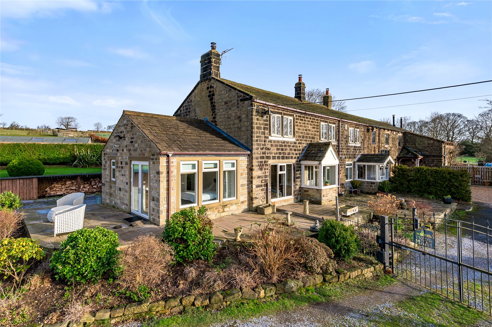 SemiDetached House for sale with 5 bedrooms, Upcroft Farm, Carlton