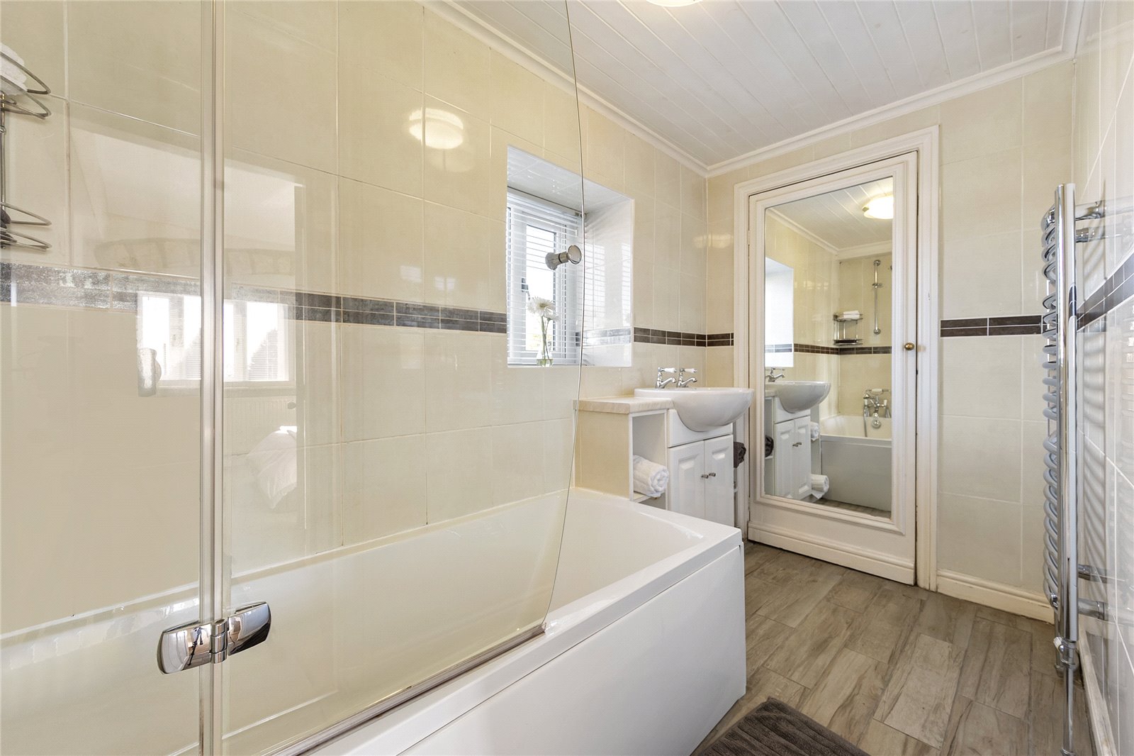 SemiDetached House for sale with 5 bedrooms, Upcroft Farm, Carlton