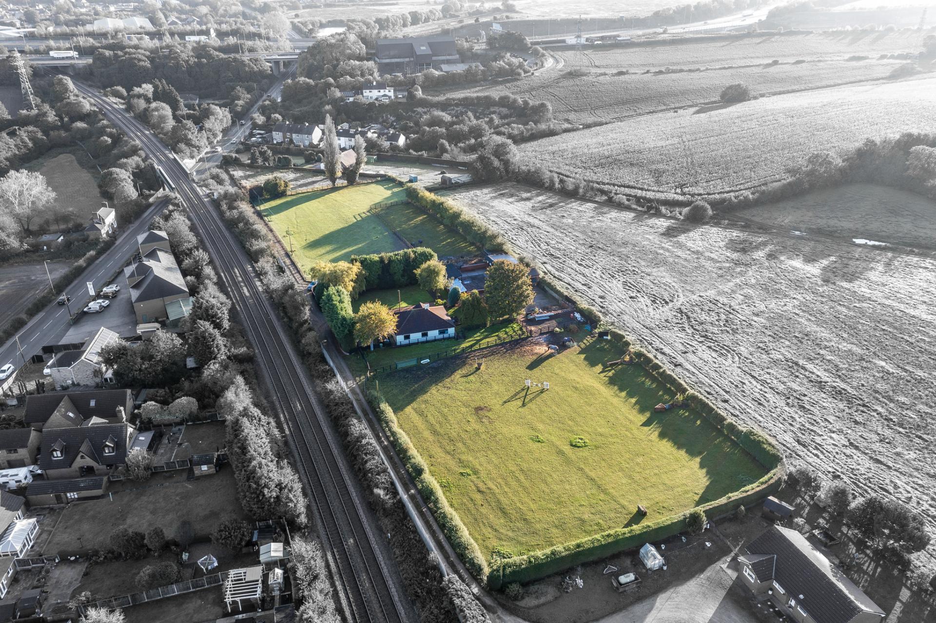 Equestrian for sale with 3 bedrooms, Knottingley Road, Pontefract Fine & Country