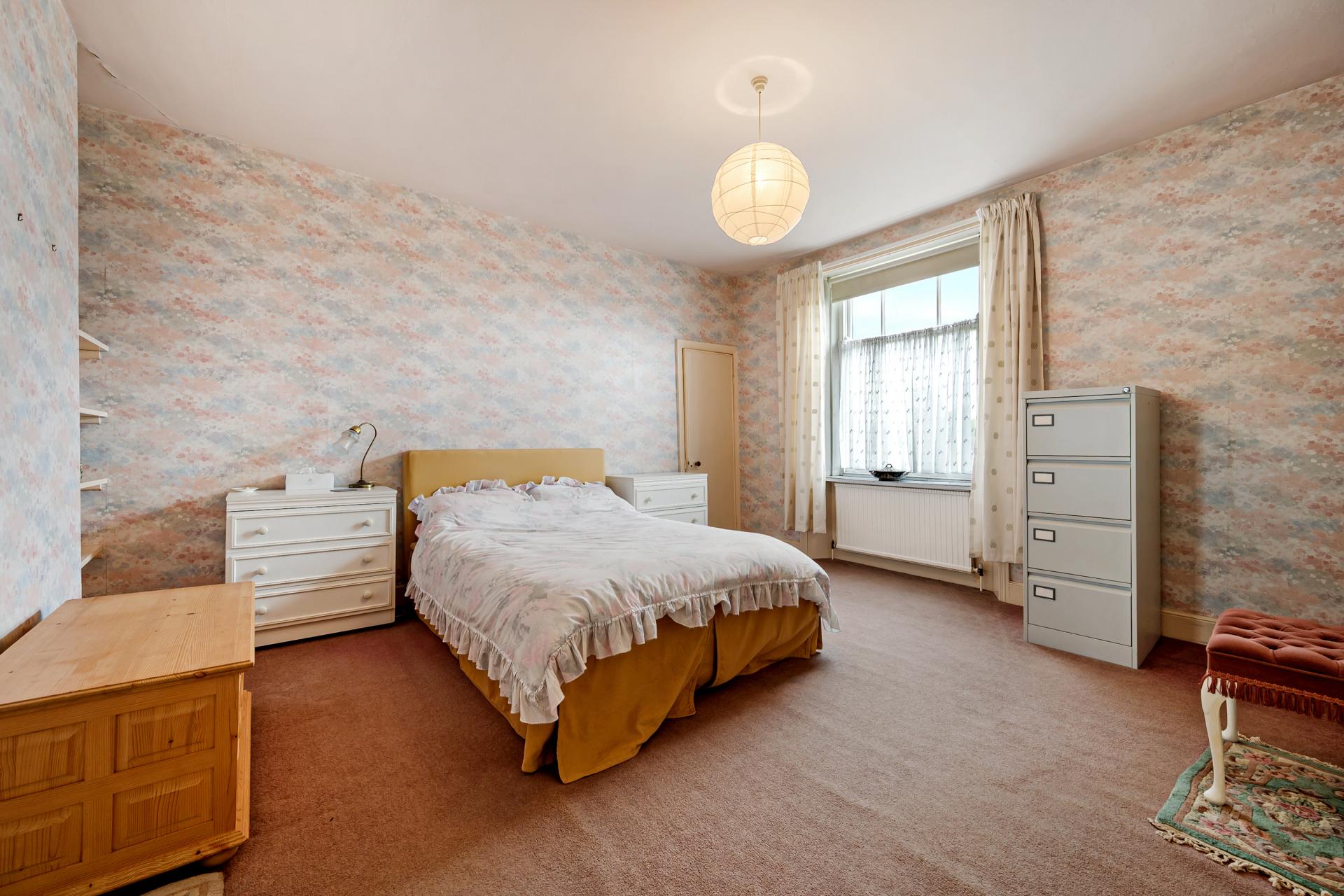 SemiDetached House for sale with 6 bedrooms, Went Edge Road, Kirk