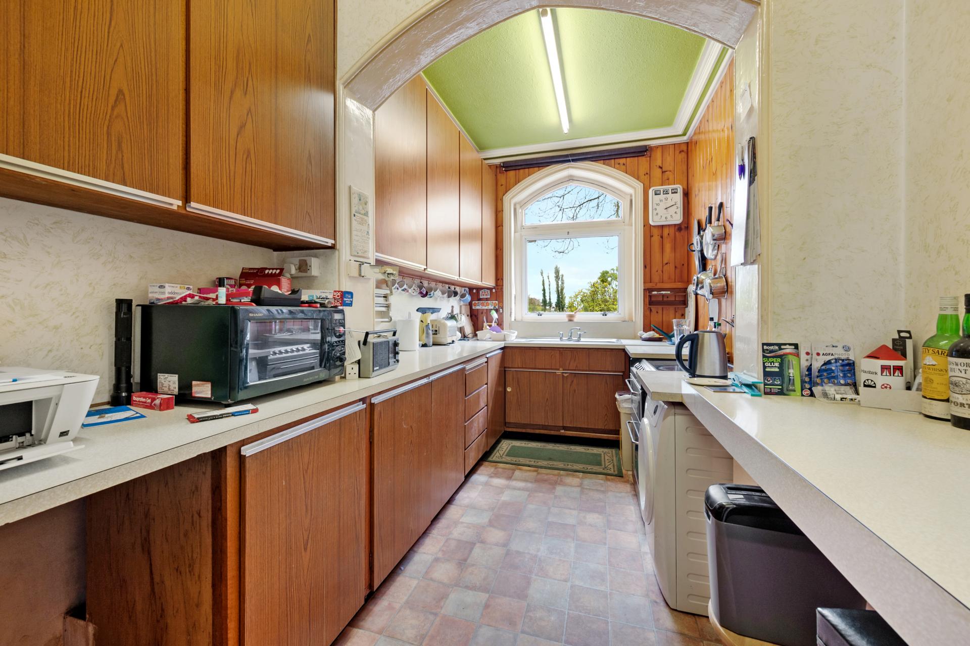 SemiDetached House for sale with 6 bedrooms, Went Edge Road, Kirk