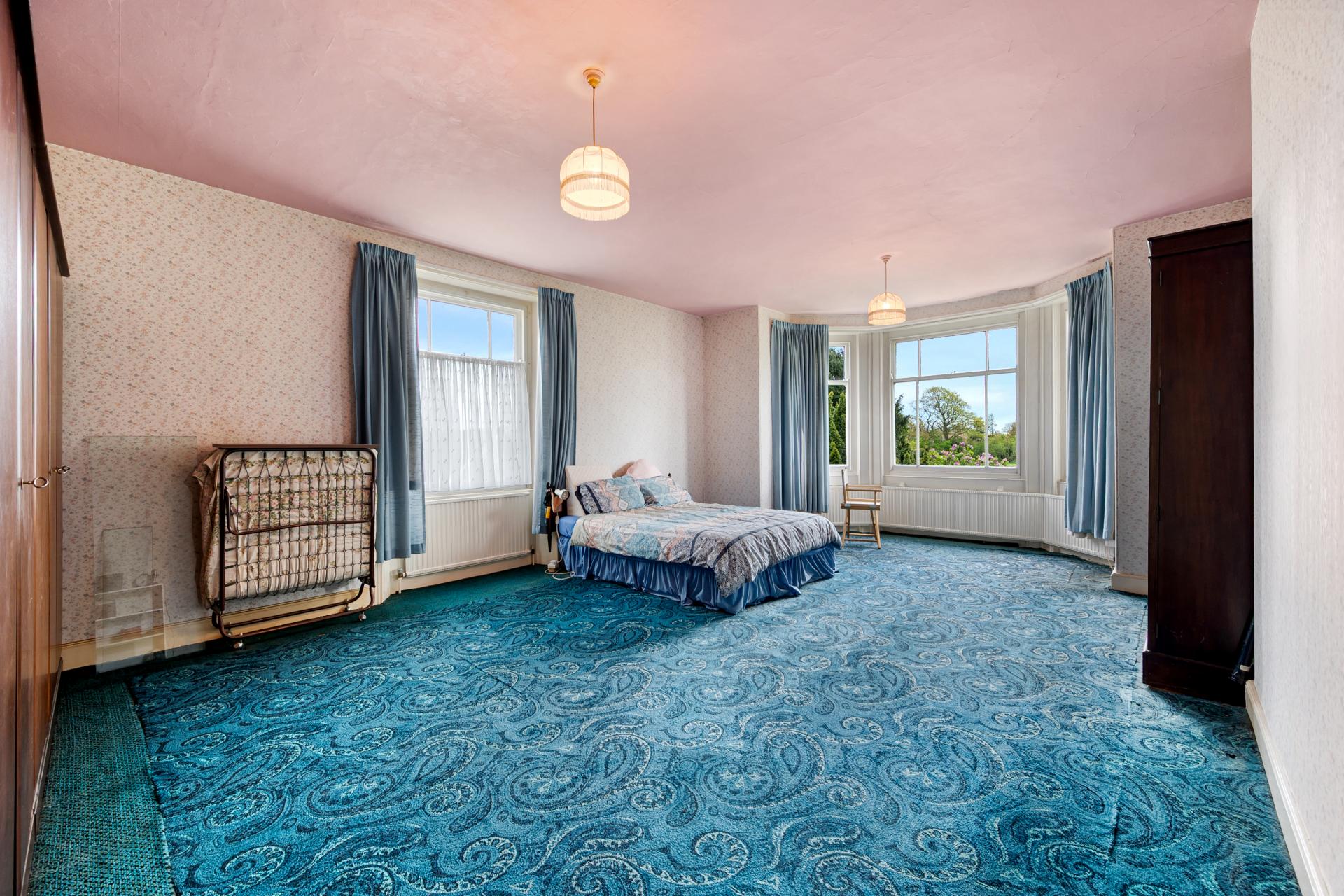 SemiDetached House for sale with 6 bedrooms, Went Edge Road, Kirk