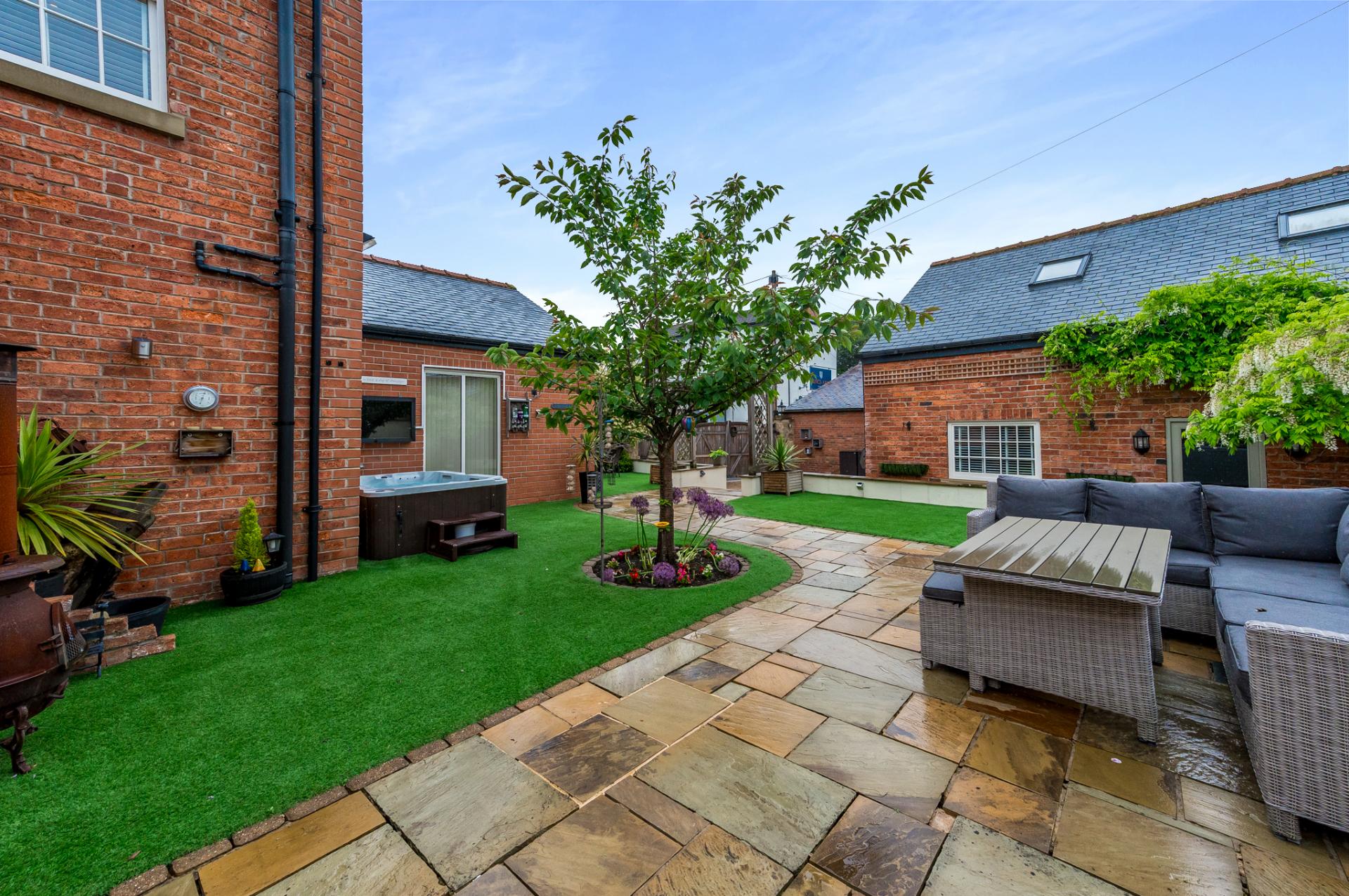 Terraced House for sale with 5 bedrooms, Church Street, Horbury Fine & Country