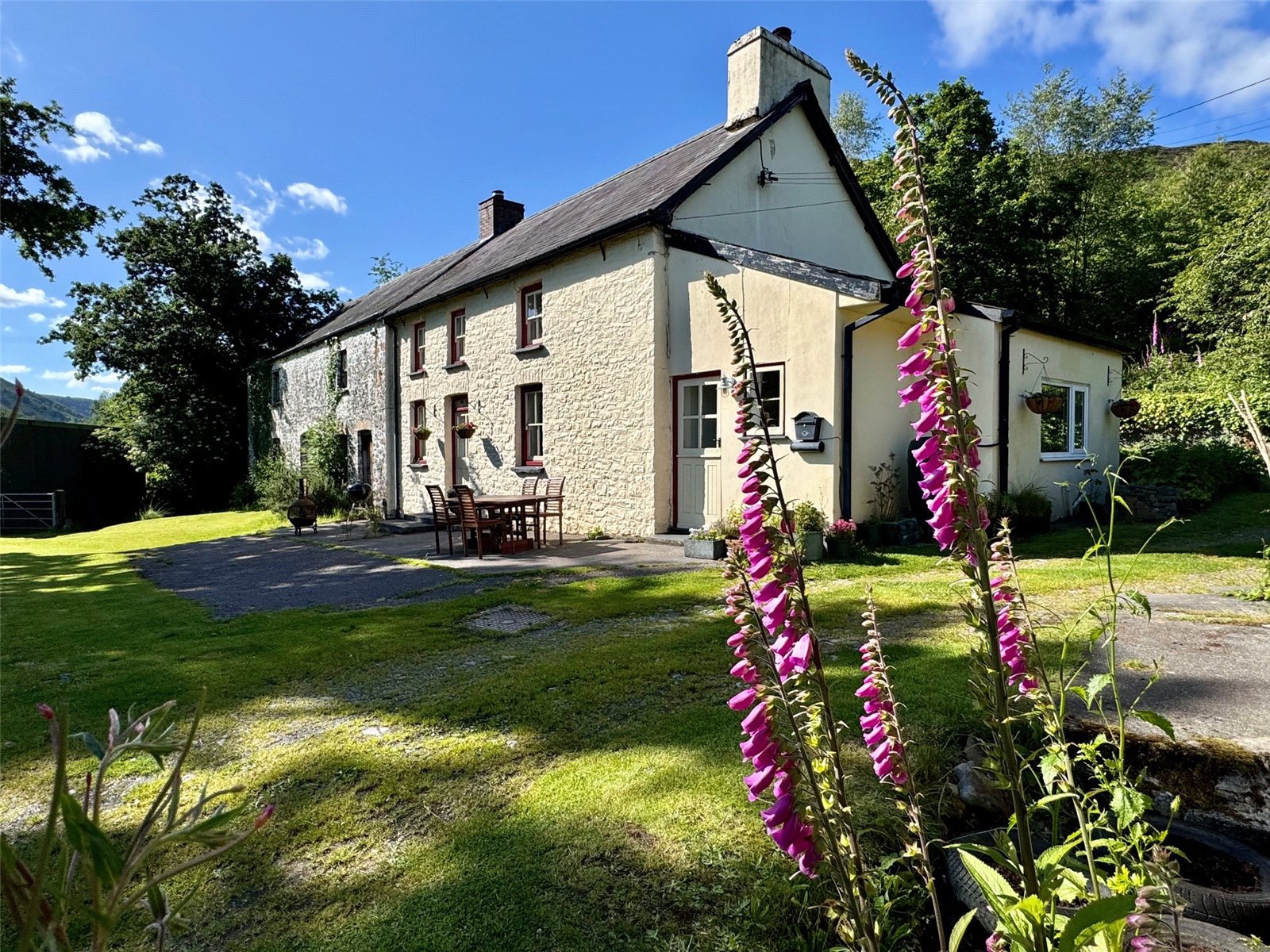 Detached House for sale with 4 bedrooms, Rhandirmwyn, Llandovery Fine