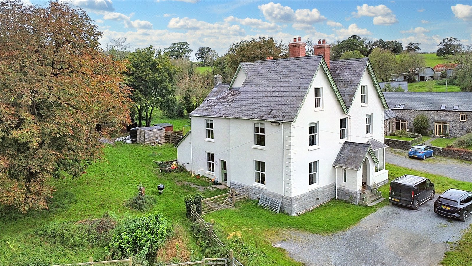 SemiDetached House for sale with 5 bedrooms, Llangadog